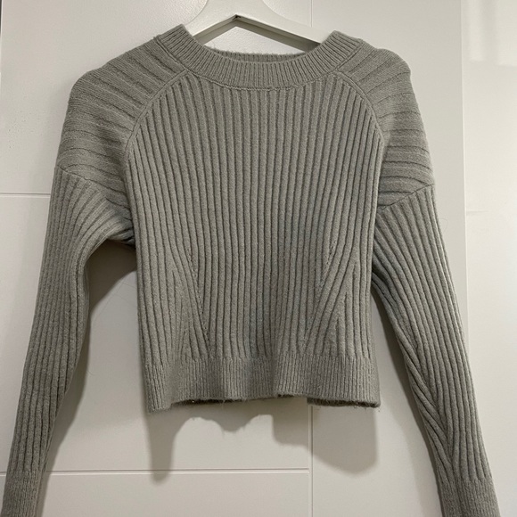 Sweater - Picture 1 of 1